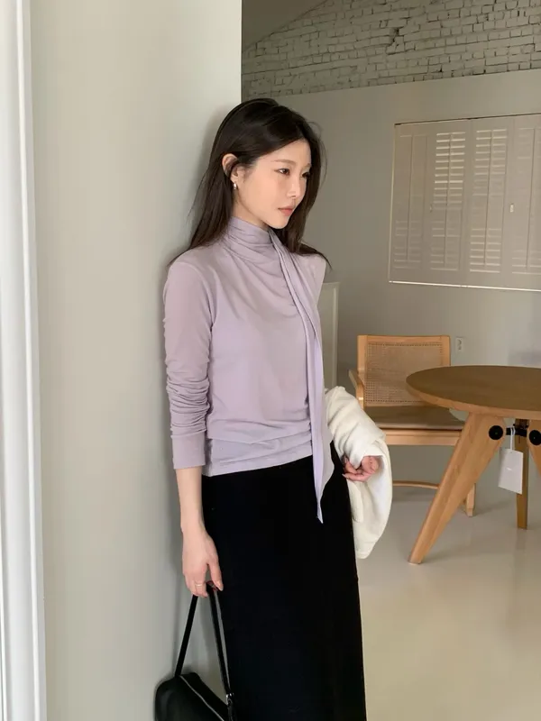 Elegant and Minimalist Women's T-Shirt, Comfortable and Breathable