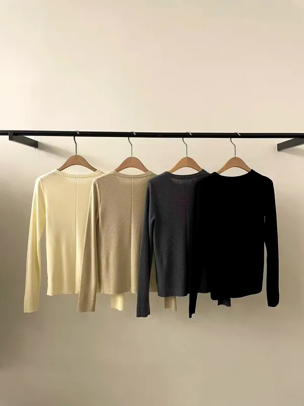 Minimalist and Comfortable Women's T-Shirt, Perfect for Various Occasions
