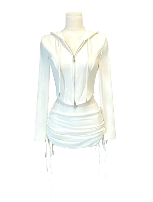 Stylish White Women's Outfit Set with Zipper Design for a Slim Fit