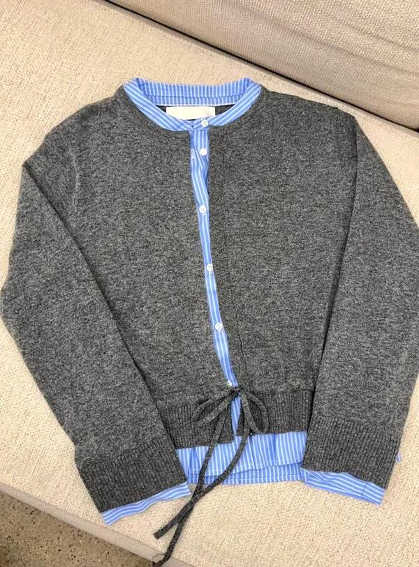 Stylish Gray Knitted Cardigan for Women - Comfortable and Versatile