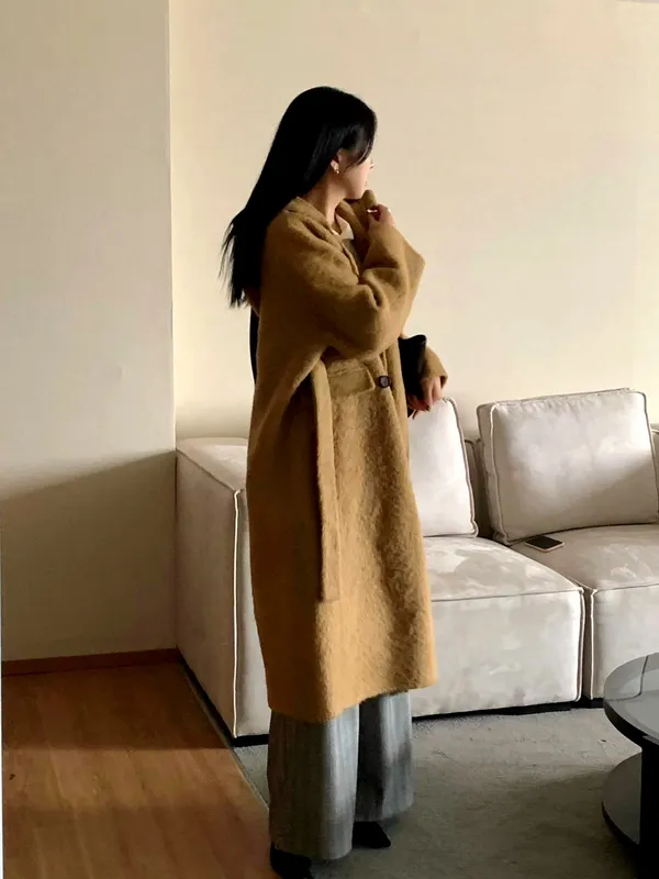 時尚優雅女裝大衣，溫暖舒適，適合秋冬