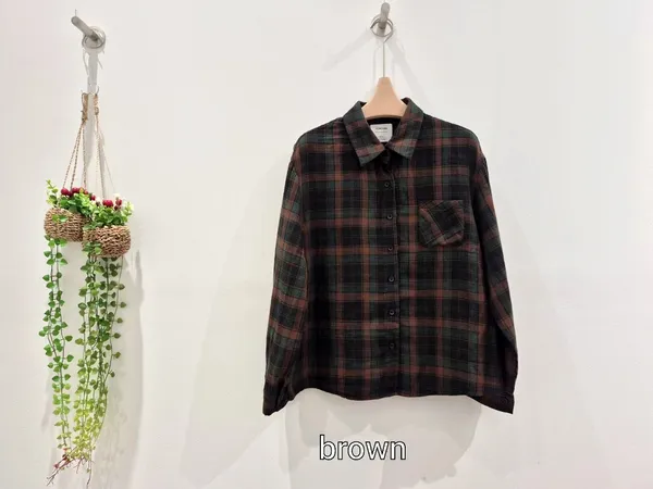 เสื้อเชิ้ตลายสก๊อตสไตล์ทันสมัย - สวมใส่สบายและเข้ากันได้ดีในฤดูใบไม้ร่วงและฤดูหนาว