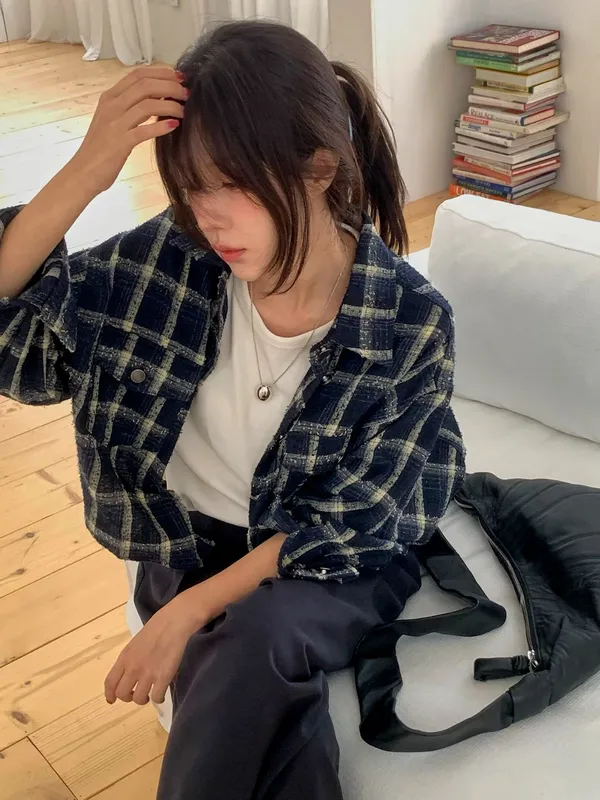 Stylish Plaid Women’s Shirt - Comfortable Casual Look