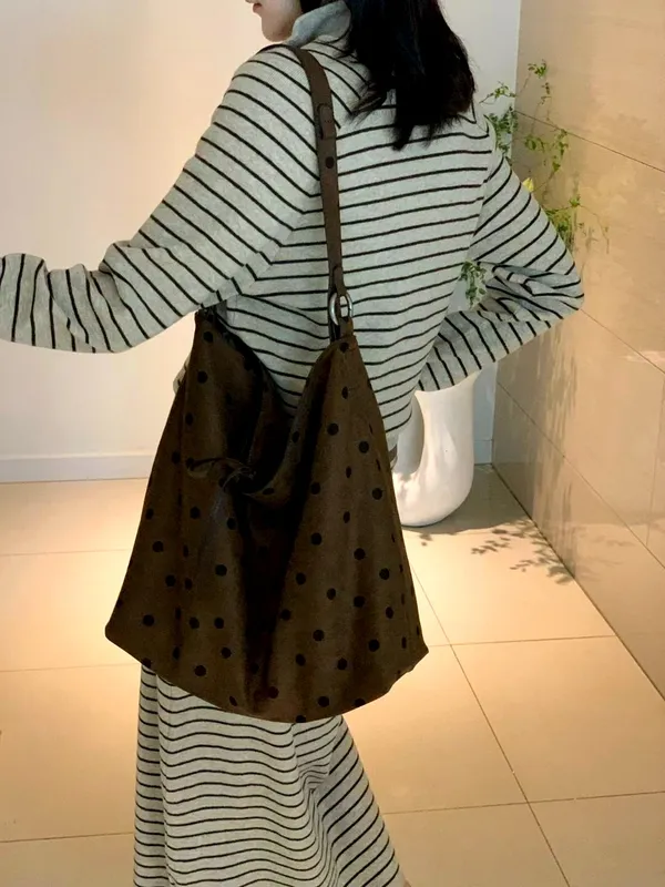 Chic Polka Dot Women's Bag, A Must-Have for Elegant Casual Style