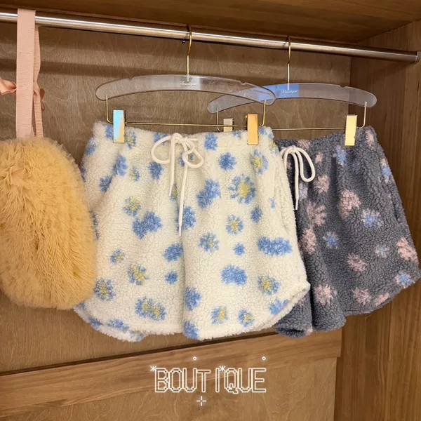 Cute Floral Velvet Shorts, Comfortable Casual Style