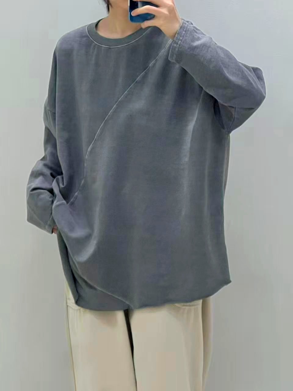 트렌디한 캐주얼 그레이 여성 탑 - 편안하고 다재다능한