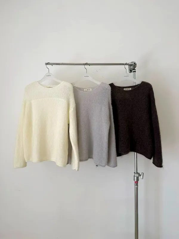 Soft and Comfortable Women's Top, Perfect for Autumn and Winter