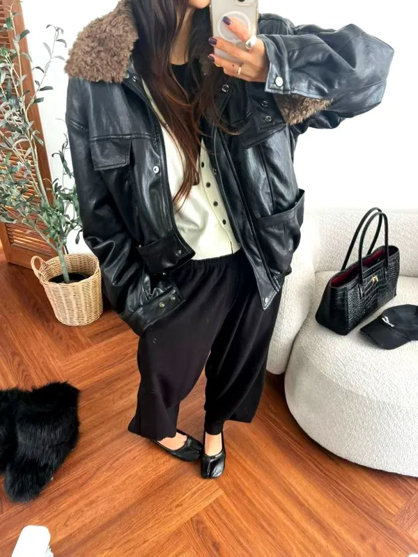 Fashionable Women's Jacket, Classic Black Leather, Warm and Comfortable
