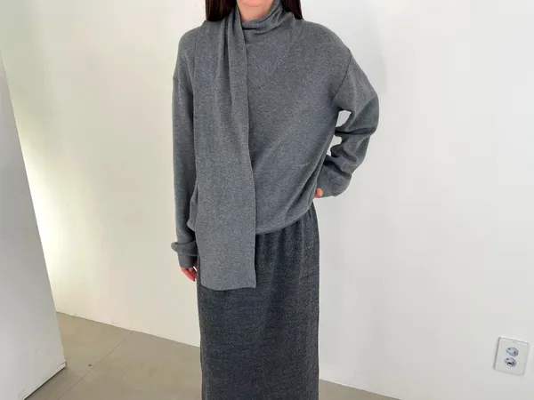 Stylish Gray Turtleneck Women's Top, Comfortable and Versatile
