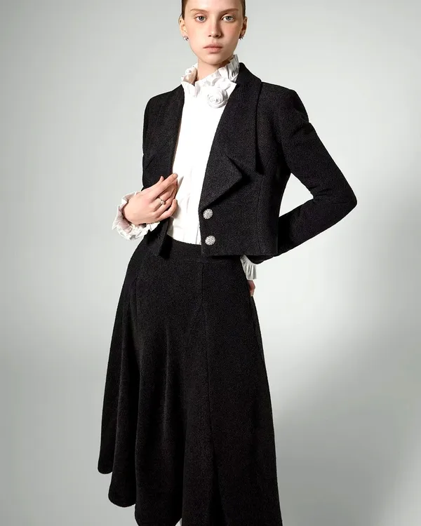 Elegant Women's Dress: Perfectly Paired with a Jacket - New Arrival