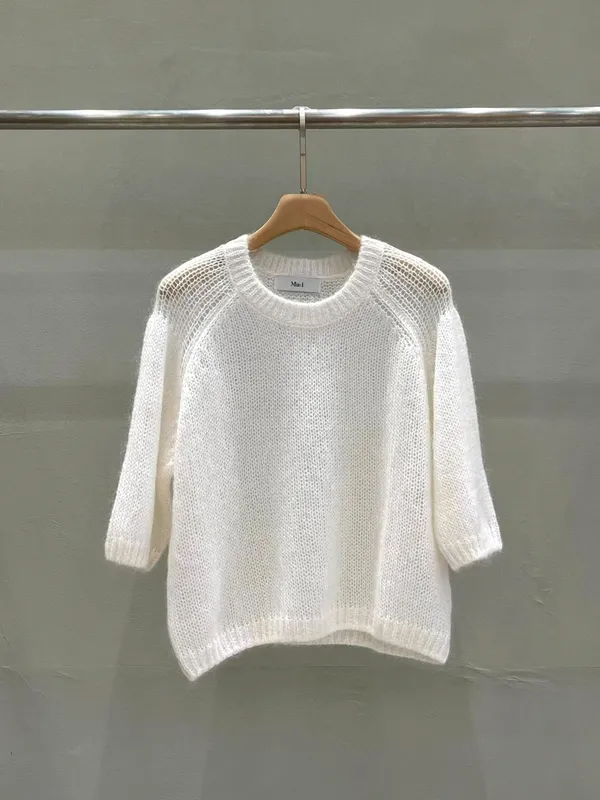 Fresh and Breathable Knitted Top, Comfortable and Versatile