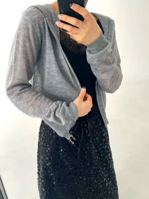 Stylish Gray Women's Jacket - Comfortable and Versatile
