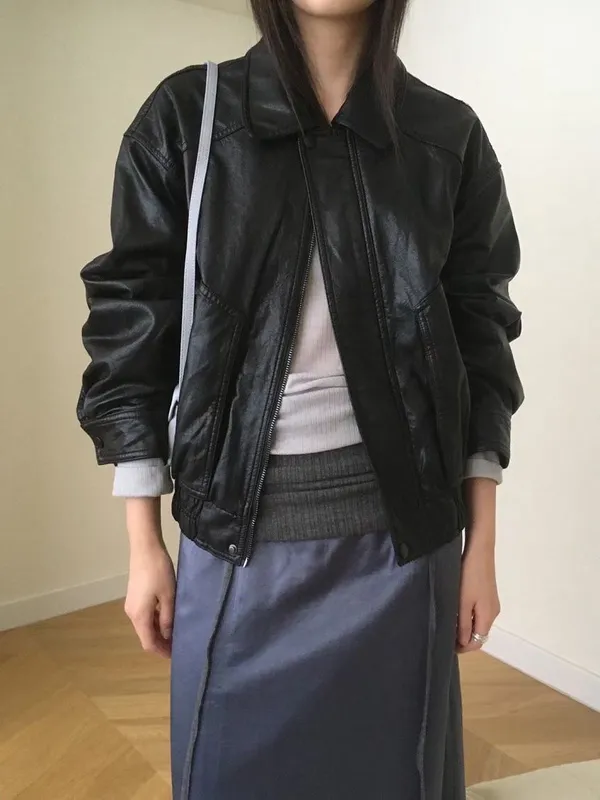 Stylish Women's Leather Jacket, Classic Black, Perfect Match
