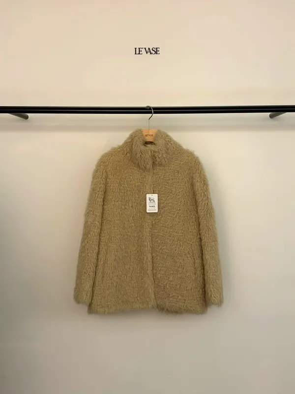 Stylish Women's Faux Fur Coat - Warm, Comfortable, and Elegant