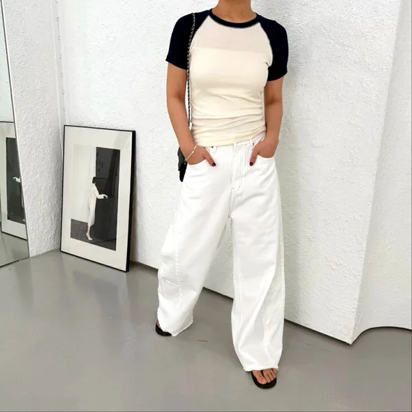 Minimalist Women's Top, Comfortable and Breathable Short Sleeve T-Shirt