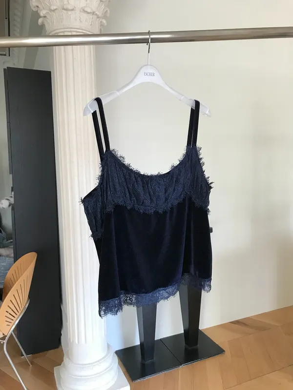 Elegant lace camisole, lightweight and breathable