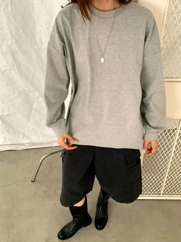 Stylish and Minimalist Gray Long Sleeve T-Shirt, Perfectly Versatile