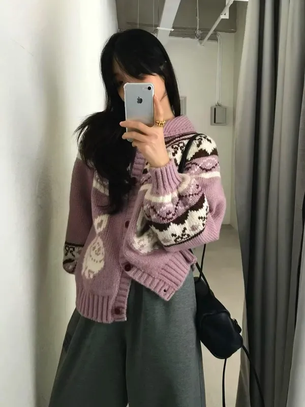 時尚毛衣女裝，溫暖舒適的秋冬必備