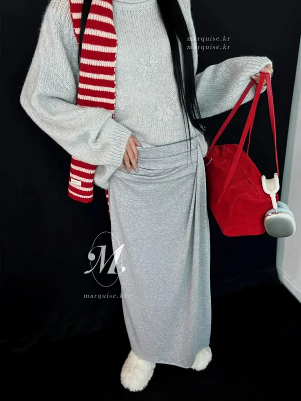 Elegant and Minimalist Gray Maxi Dress - Comfortable and Versatile