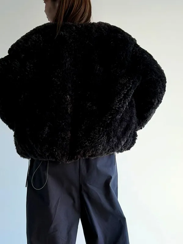 Stylish Women's Jacket Coat, Warm and Comfortable, Black Plush Design