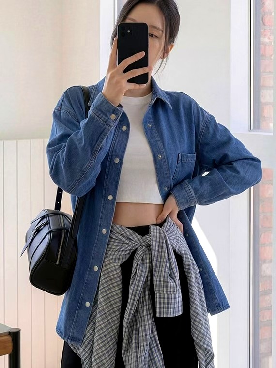 패셔너블한 데님 탑 - 편안하고 다재다능하여 개성을 완벽하게 드러냅니다