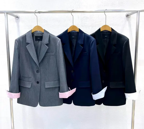 Jaket Wanita Bergaya - Gaya Elegan Sesuai untuk Pelbagai Majlis