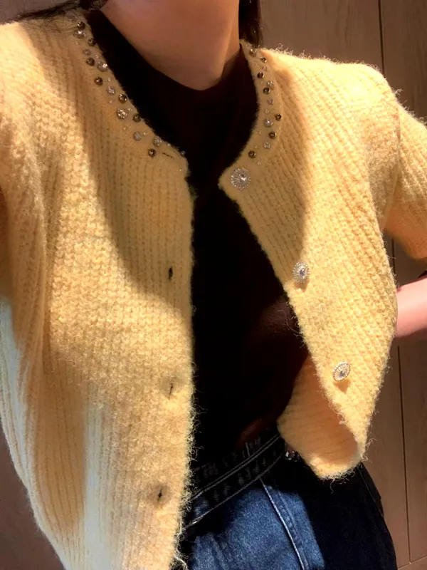 Fashionable Sequin Cardigan: Warm and Elegant