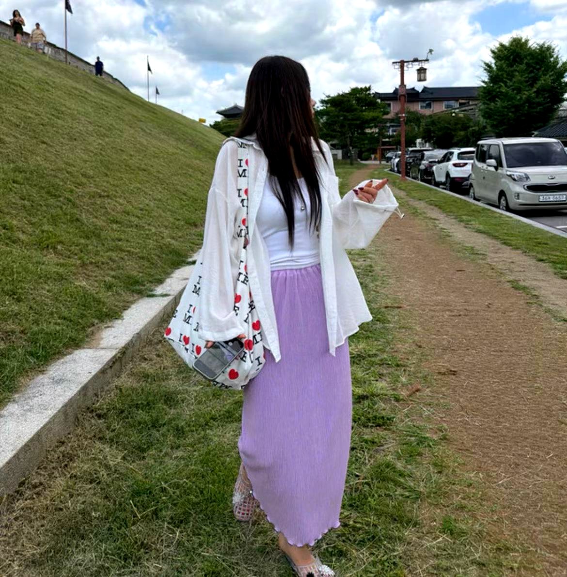 우아한 보라색 여성 맥시 드레스, 가볍고 편안하며 완벽한 여름 스타일링