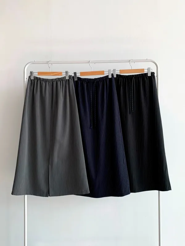 Fashionable Versatile Women's Midi Skirt, Lightweight and Comfortable for Any Occasion