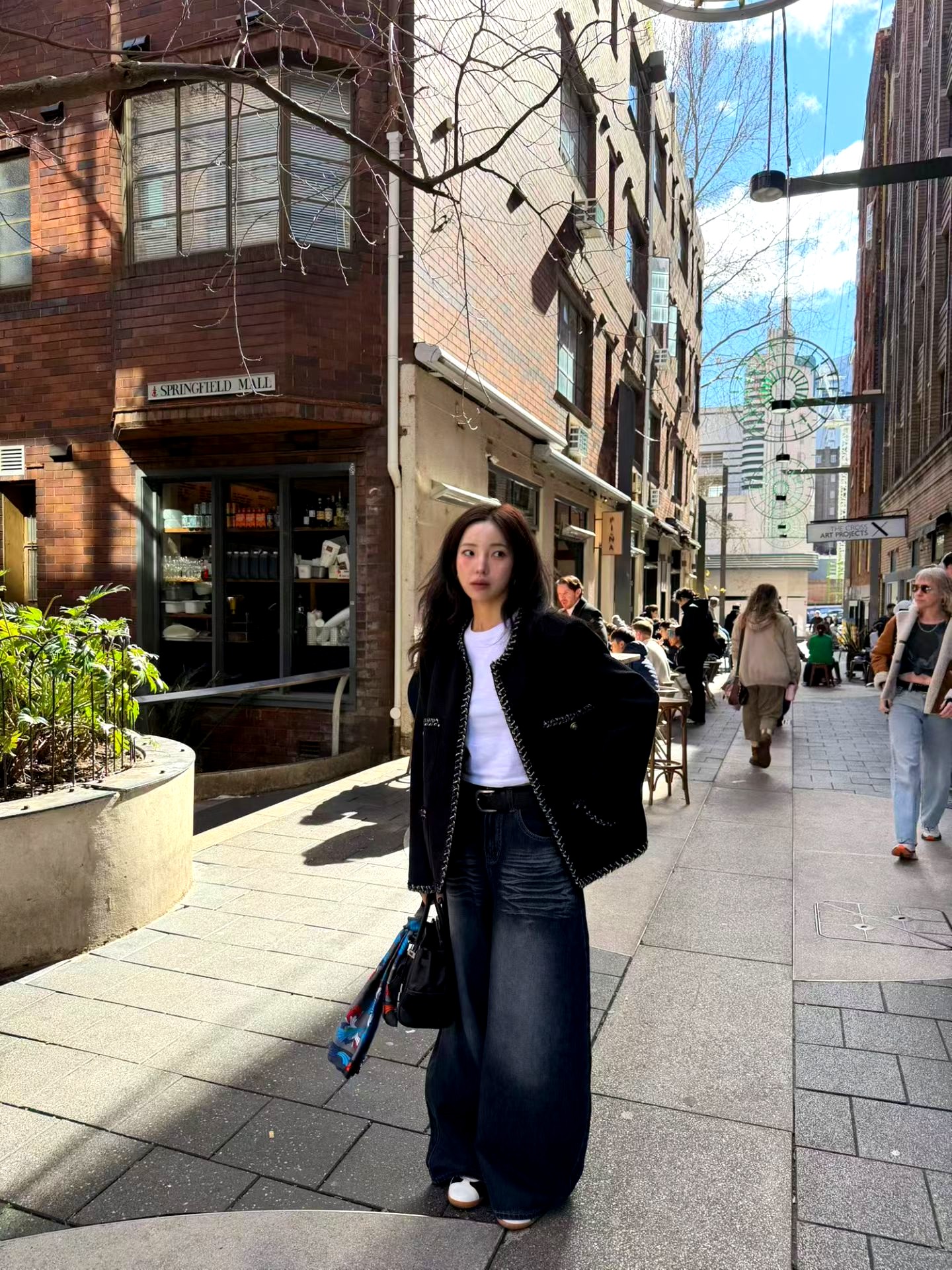 스타일리시한 여성 재킷, 우아하고 다재다능한 봄과 가을용
