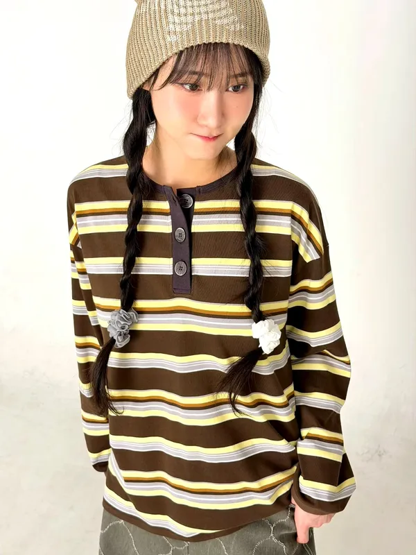 Stylish Striped Women's Top for a Comfortable Casual Look