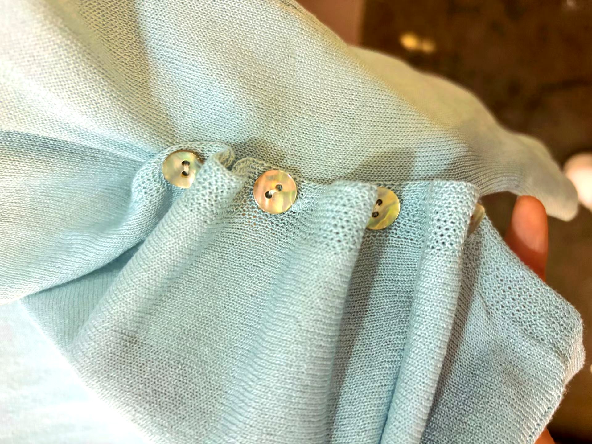เสื้อถักผู้หญิงสีน้ำเงินสดใส - สวมใส่สบายและระบายอากาศได้ดี
