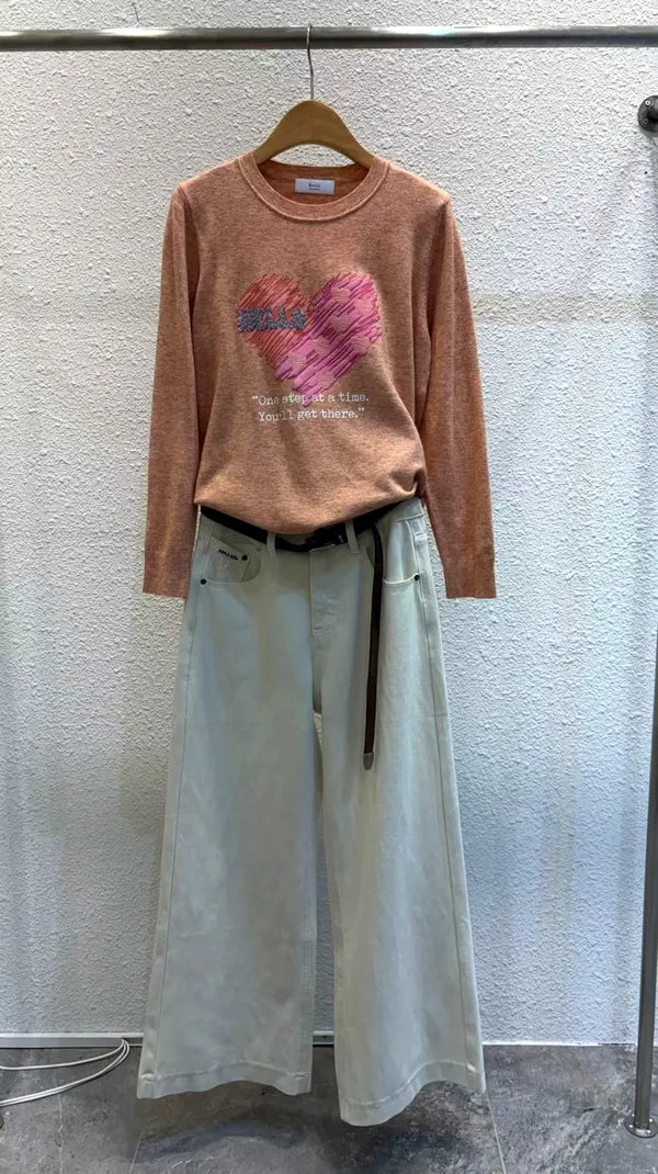 Sweet Heart-Shaped Pattern Long Sleeve Top, Comfortable Casual Style