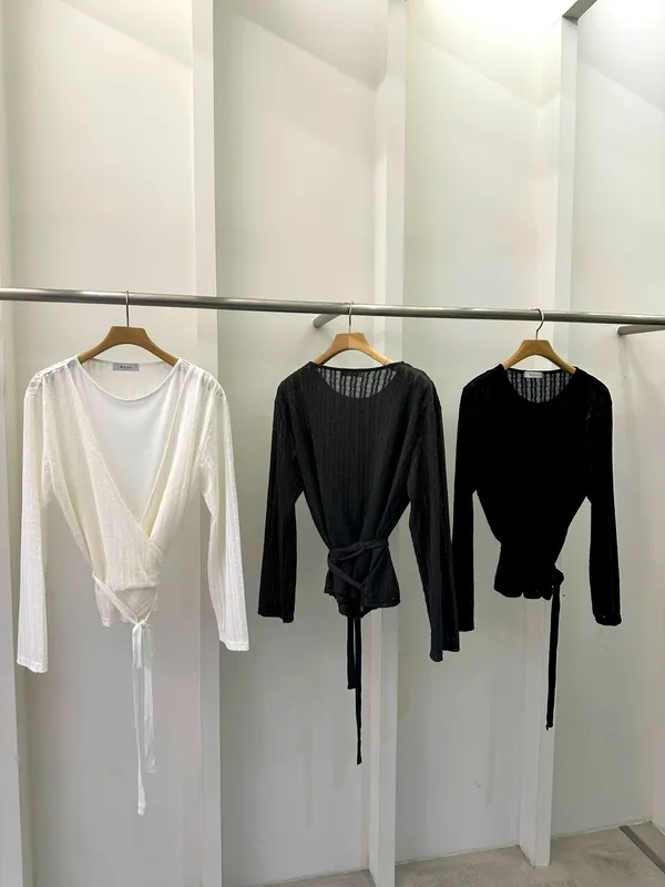 Stylish Versatile Women's Top, Lightweight and Comfortable, Perfectly Showcases Your Figure