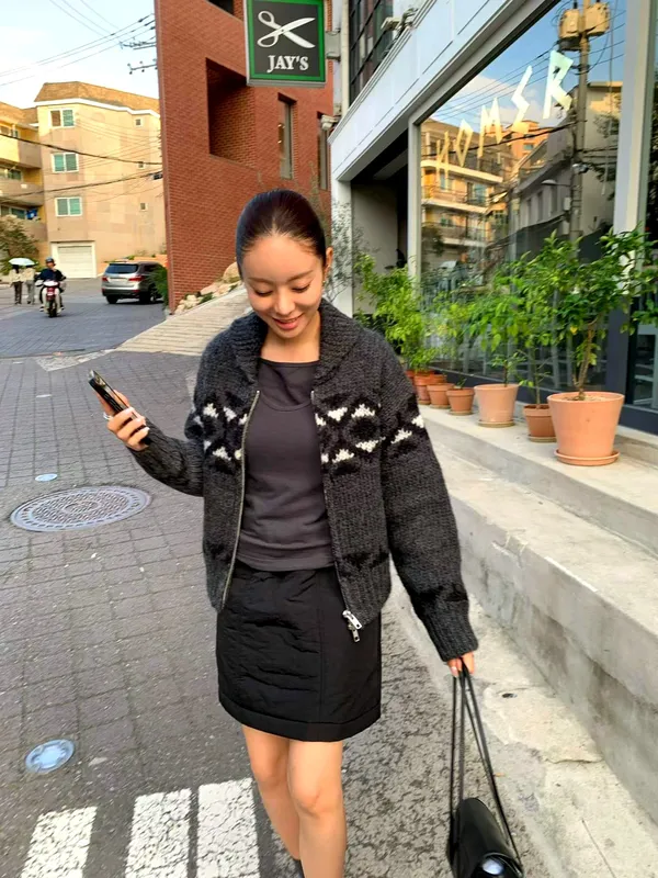 Stylish Sweater Coat, Warm and Versatile