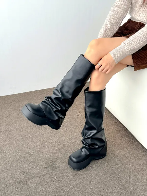 Stylish Versatile Women's Boots with Comfortable Trendy Design