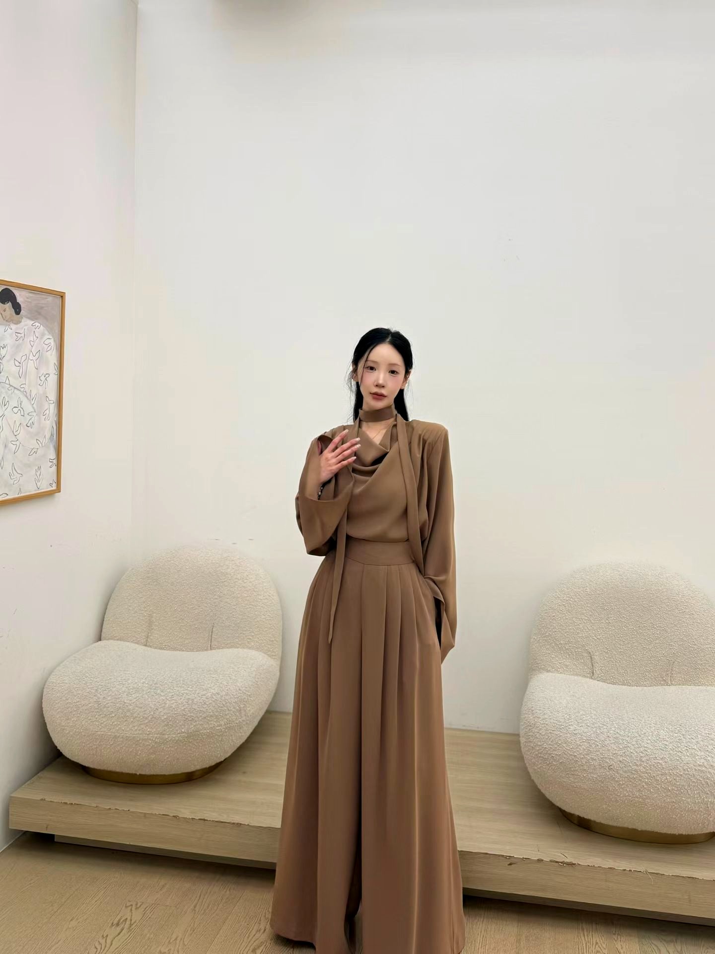 우아하고 심플한 여성용 상의, 다양한 상황에 적합
