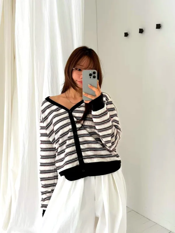 Fashionable Striped Women's Jacket, Comfortable and Versatile
