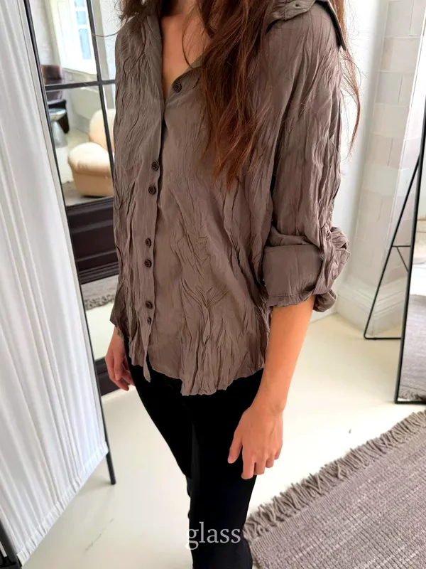 Lightweight Pleated Shirt - Elegant Style for Perfect Pairing
