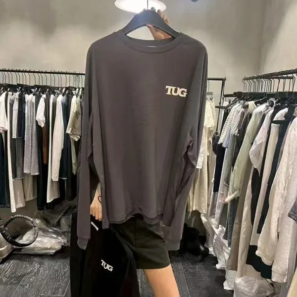 Stylish and Minimalist Long Sleeve T-Shirt, Comfortable and Breathable for Spring and Autumn Wear