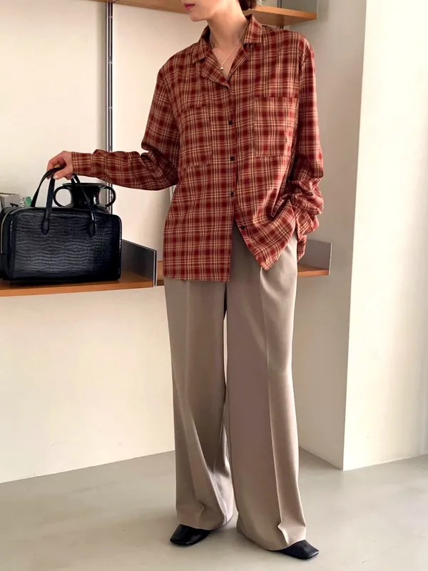 Fashionable Plaid Women's Top, Comfortable and Breathable, Perfectly Paired with Jeans