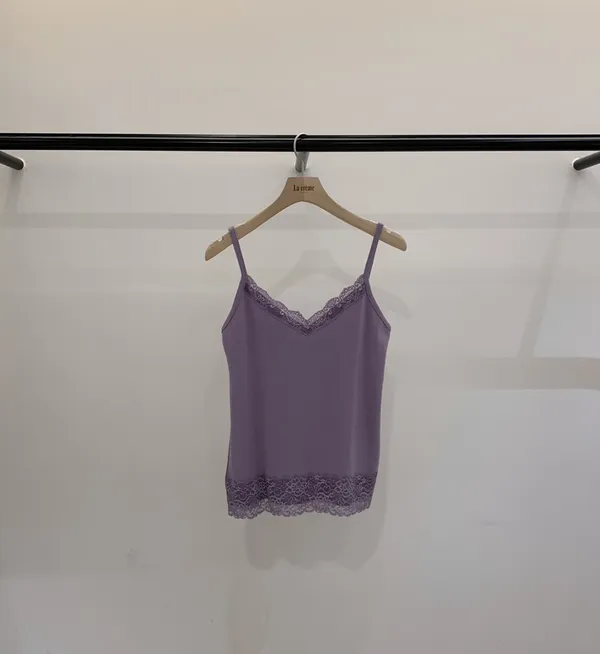 Elegant Lace Trim Camisole Top in Refreshing Purple