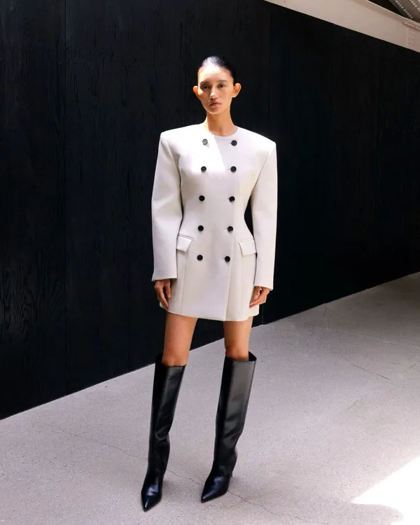 Stylish Double-Breasted Women's Coat - Exude Elegance and Charm