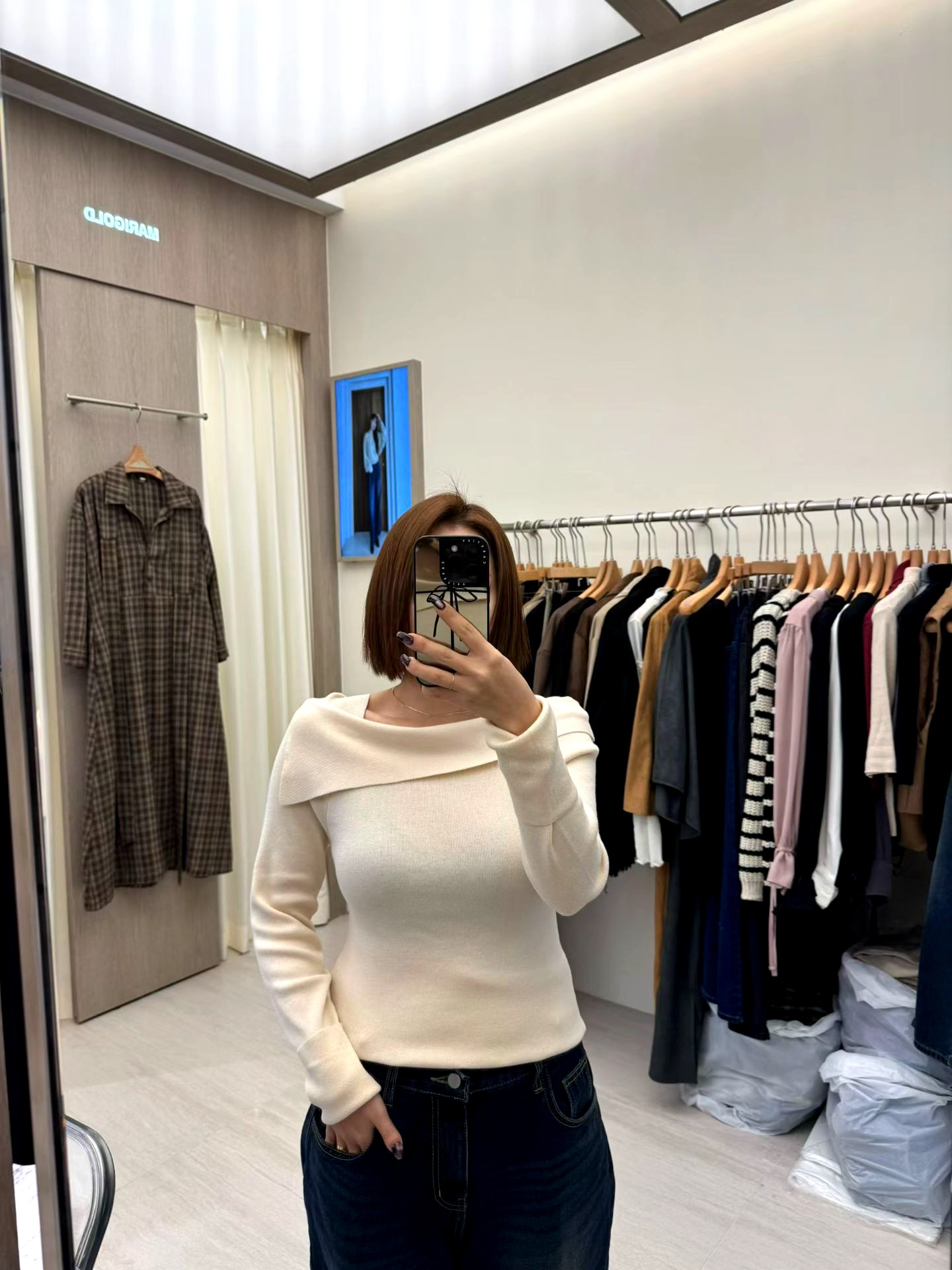 심플하고 우아한 여성용 상의 티셔츠, 편안하고 몸에 잘 맞으며 다양한 경우에 적합