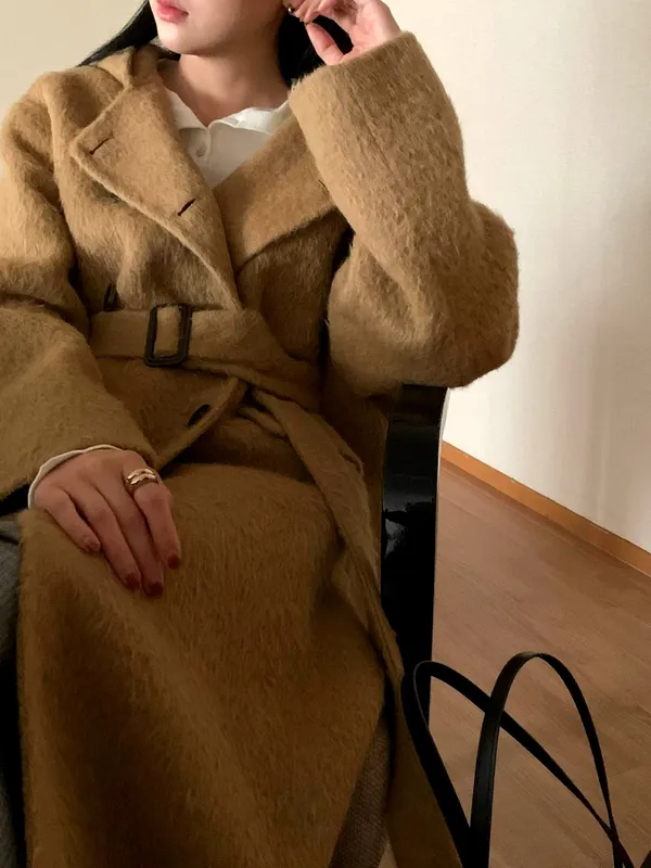 時尚優雅女裝外套大衣，溫暖舒適，完美搭配秋冬