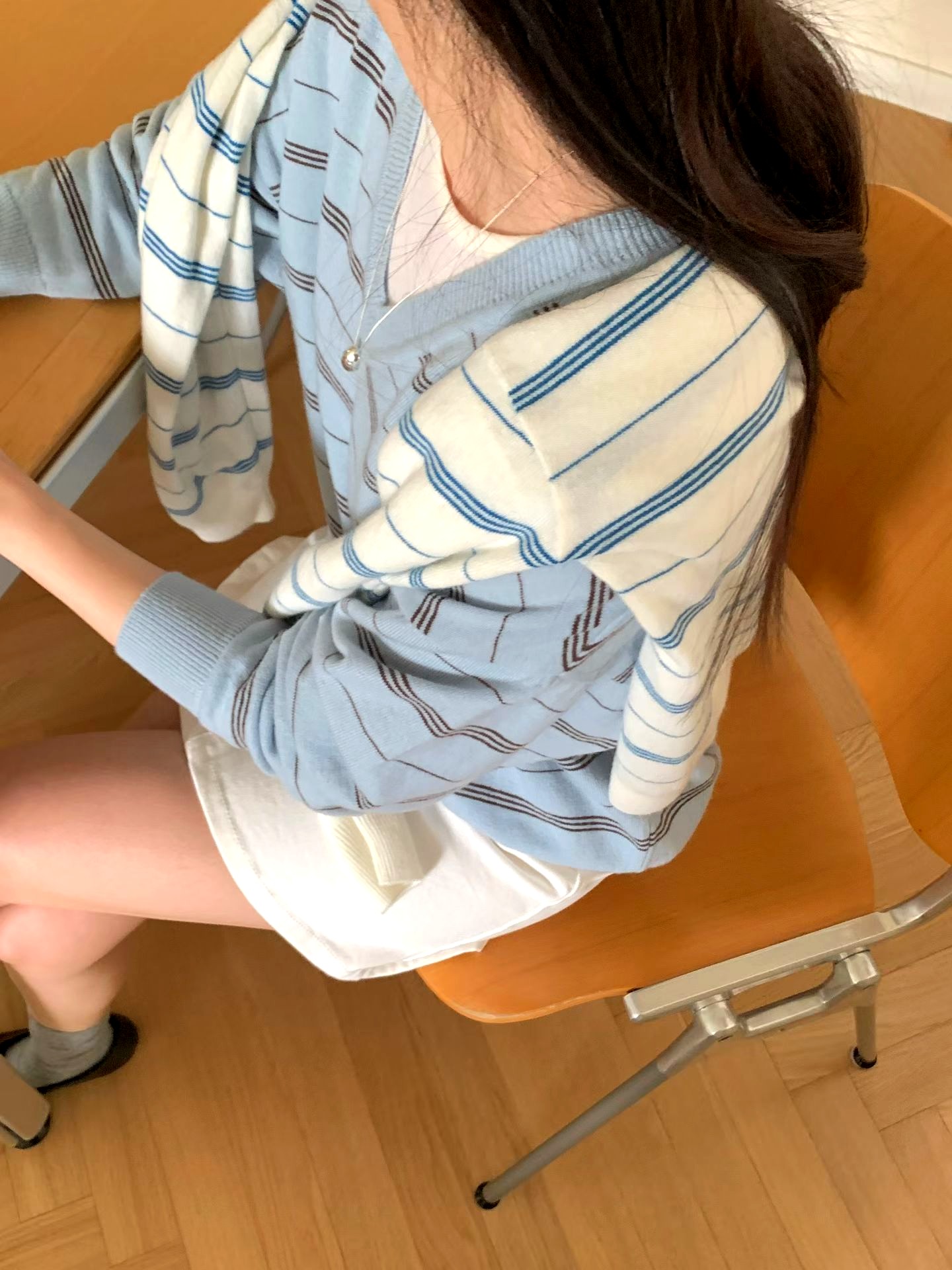 ๊ท์ฌ์ด ์คํธ๋ผ์ดํ ์๋ ๋ํธ ์ค์จํฐ - ํธ์ํ๊ณ ํต๊ธฐ์ฑ์ด ๋ฐ์ด๋๋ฉฐ ๋ด๊ณผ ๊ฐ์์ ์ ํฉ