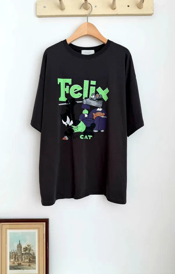 Felix Pattern Loose Black T-Shirt, Casual and Stylish