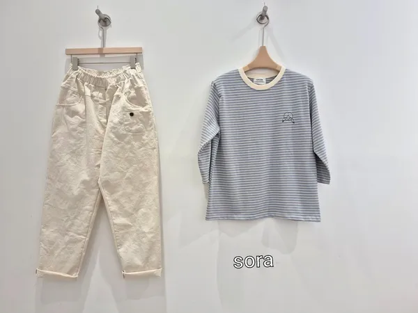 Minimalist Striped Women's Top, Comfortable and Versatile