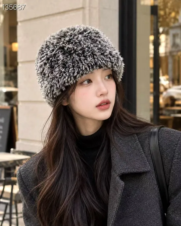 Fashionable Plush Women's Hat - Warm and Elegant