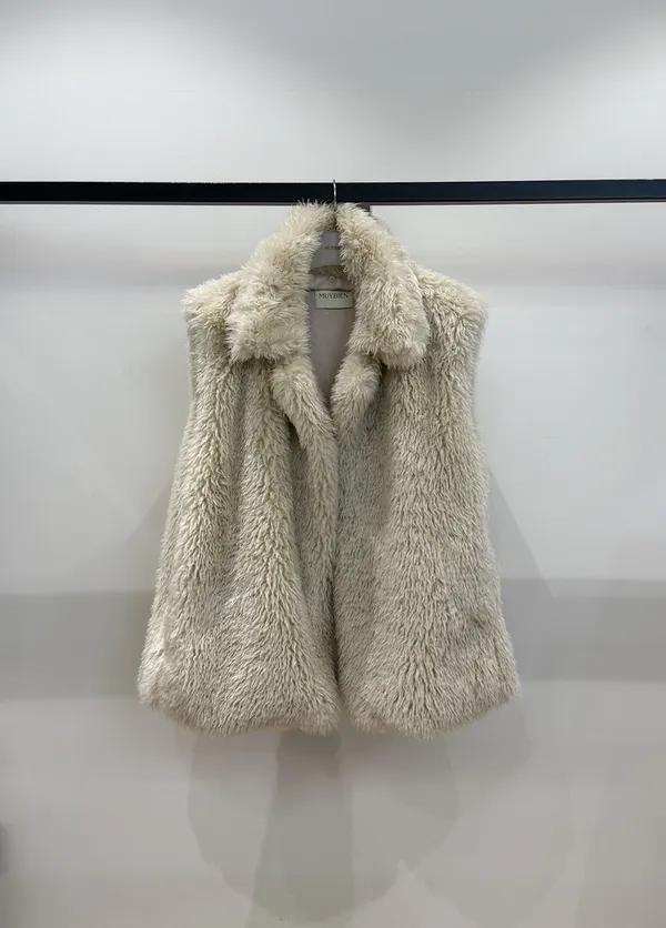 Stylish Plush Sleeveless Coat - Warm, Comfortable, and Versatile